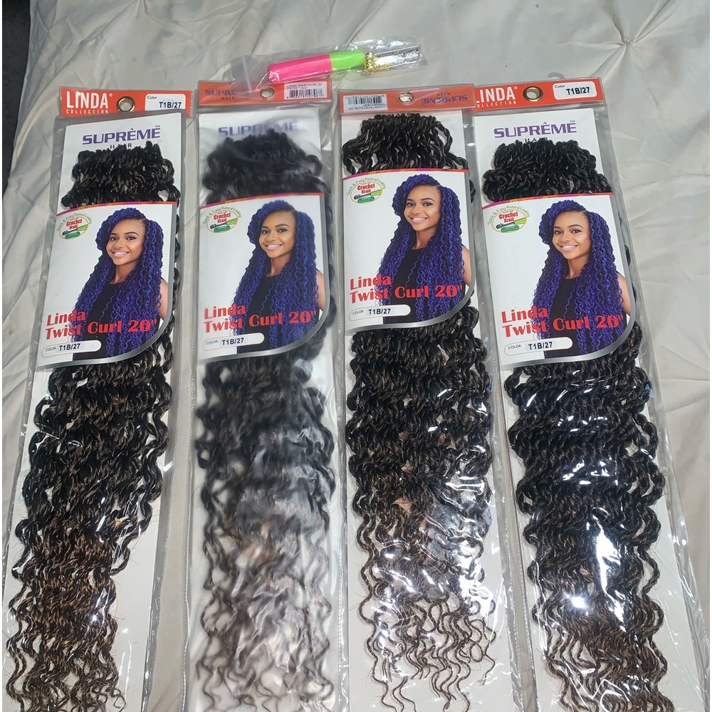 Crochet Senegalese Twist Braids new with crochet needle included. Color 1b/27